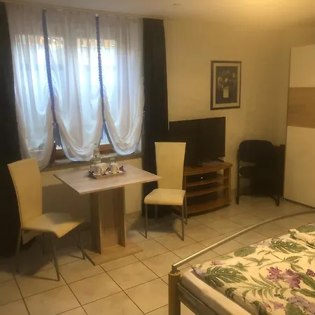 Souterrain Apartman *